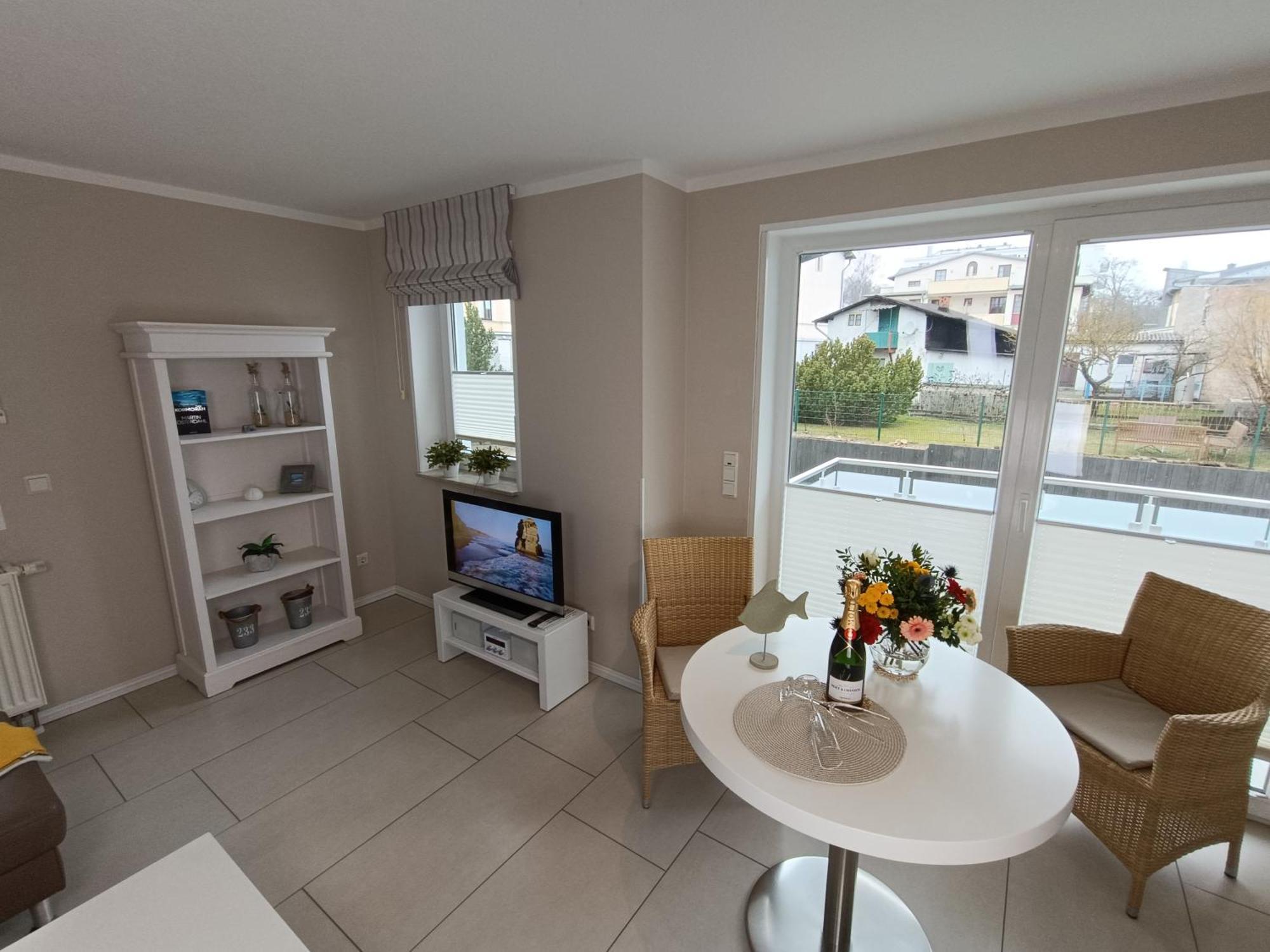 Haus Nemo - Appartement 5, Gemuetliches Appartement Mit Strandkorb, Strandnah 50 M Heringsdorf  Kültér fotó
