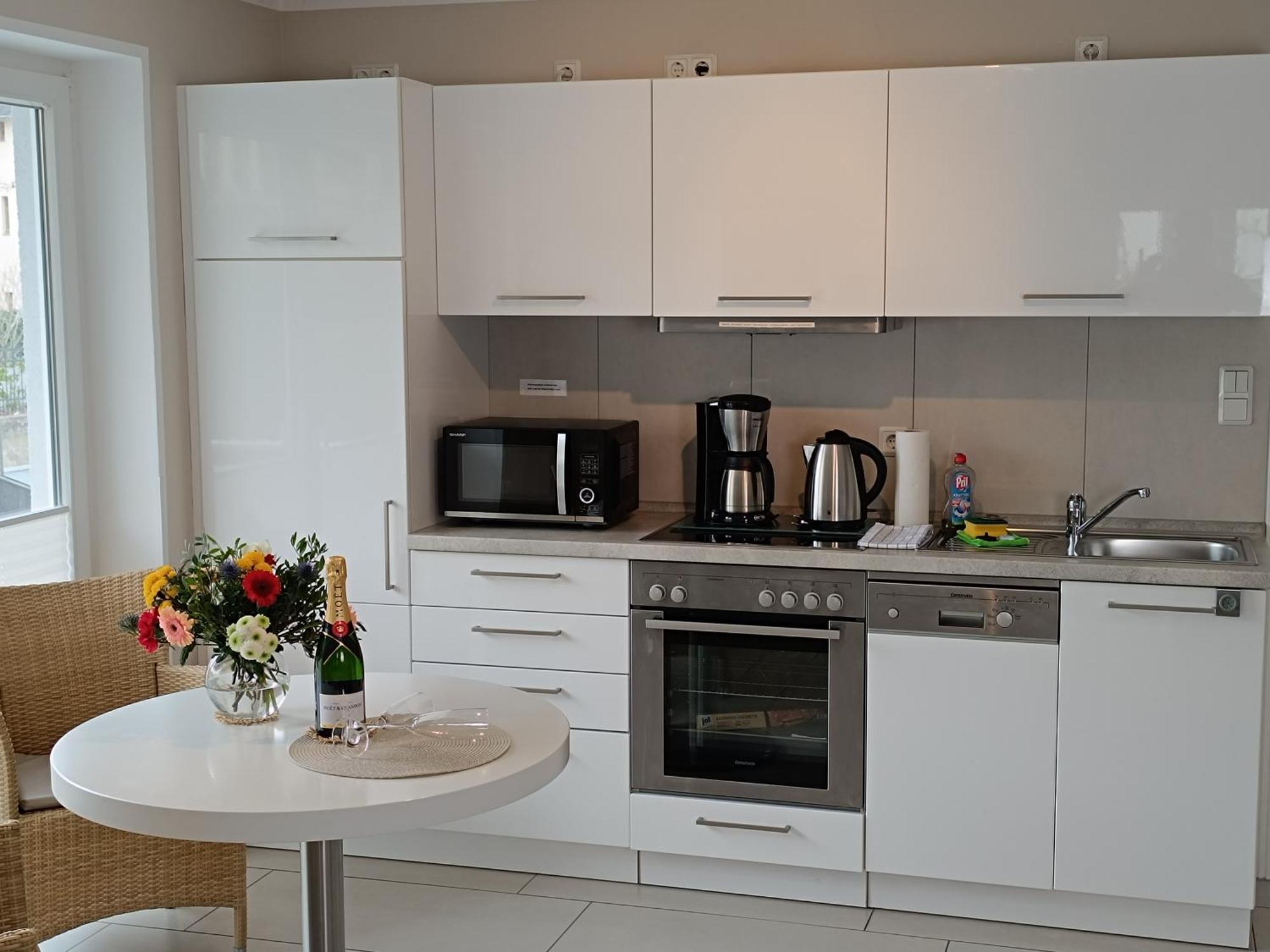 Haus Nemo - Appartement 5, Gemuetliches Appartement Mit Strandkorb, Strandnah 50 M Heringsdorf  Kültér fotó